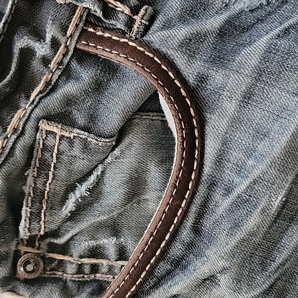 Monarchy Jeans - Picture 8 of 16